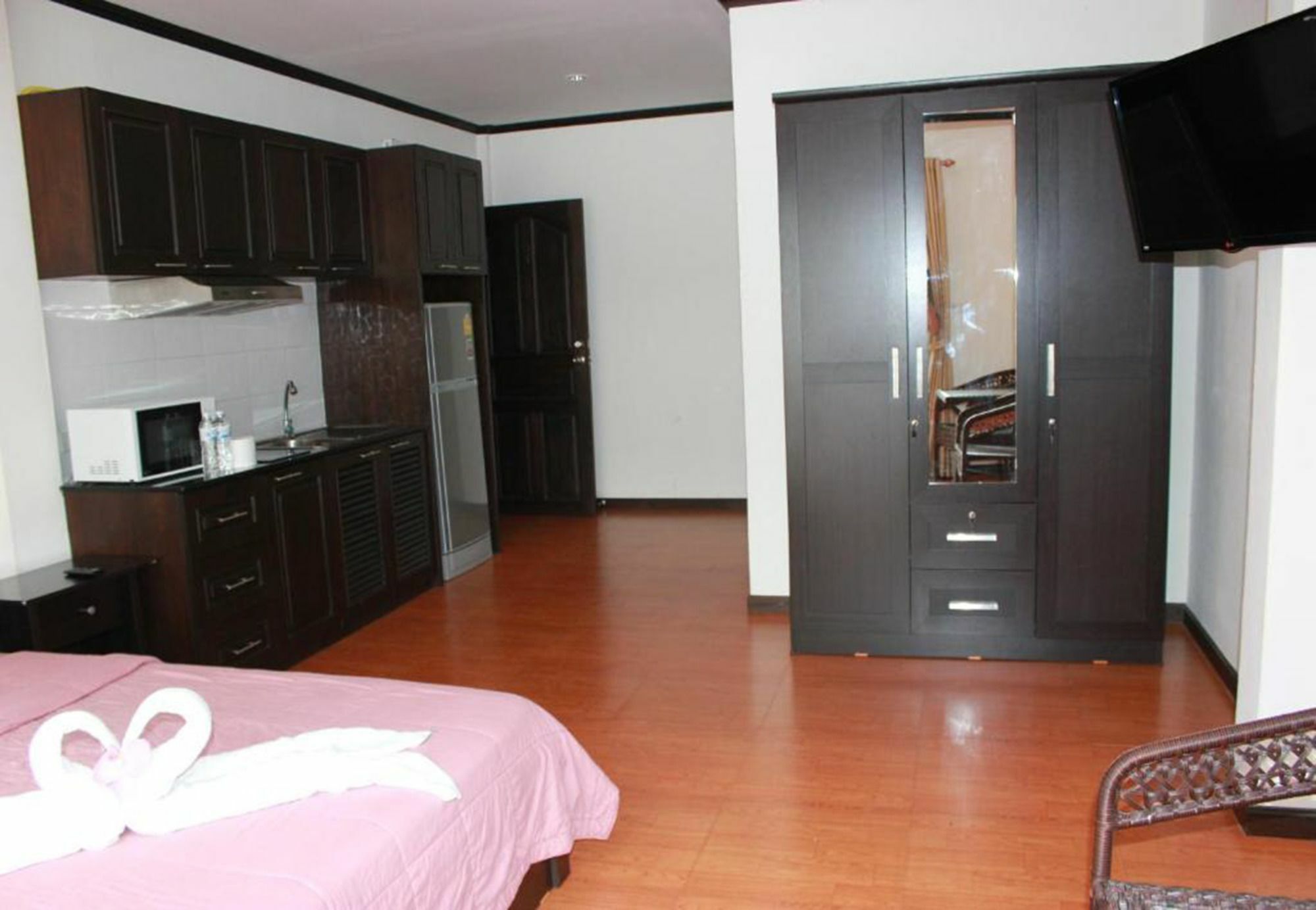 K&J Apartment Бана-Нонг-Табайк Экстерьер фото